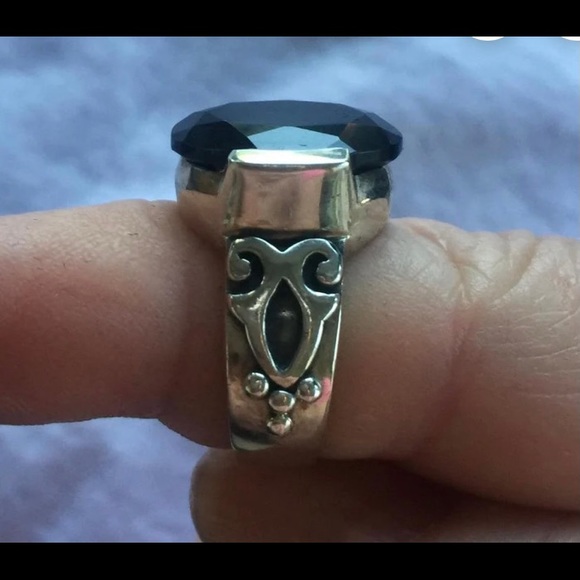 Vintage R1410 Silpada Black Chalcedony scroll ring - Picture 2 of 2